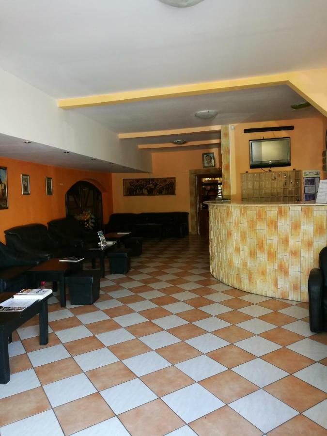 Hotel Dona 3*